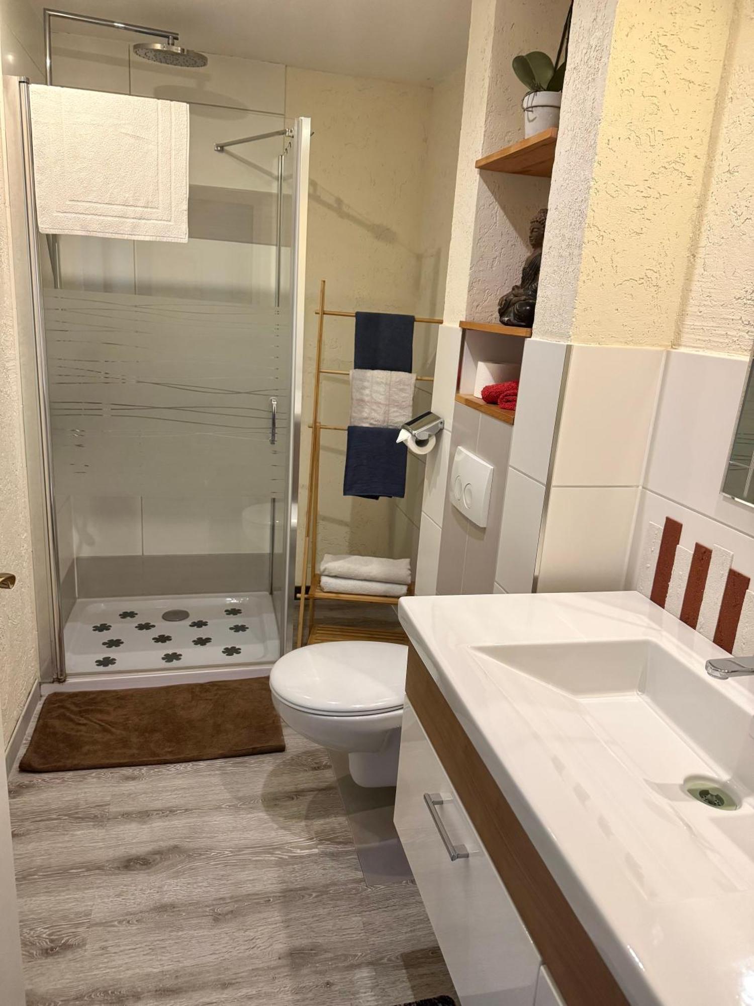 Wohnung Mit Charme, Netflix Rheinstetten Exterior photo